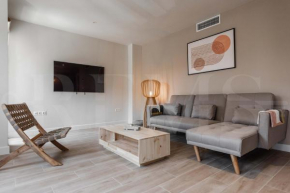 Idyllic and spacious apartment with parking - Center by REMS